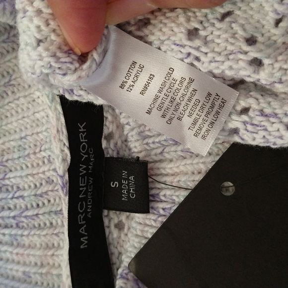 Knit crop sweater size small - Picture 12 of 12